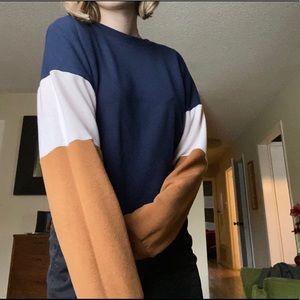 SOLD 🦋Color Block Longsleeve